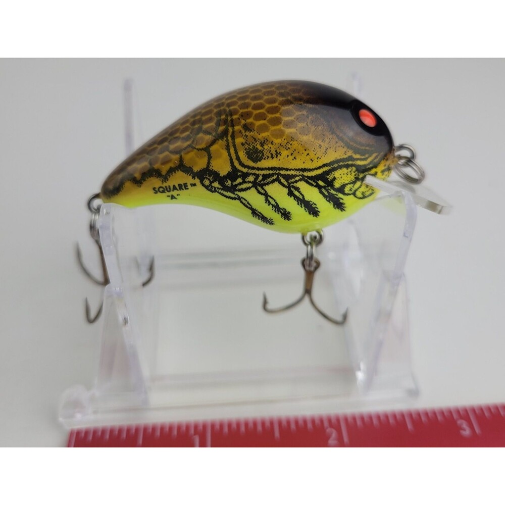 Vintage Bomber Model A Crawdad Screwtail Crankbait Fishing Lure